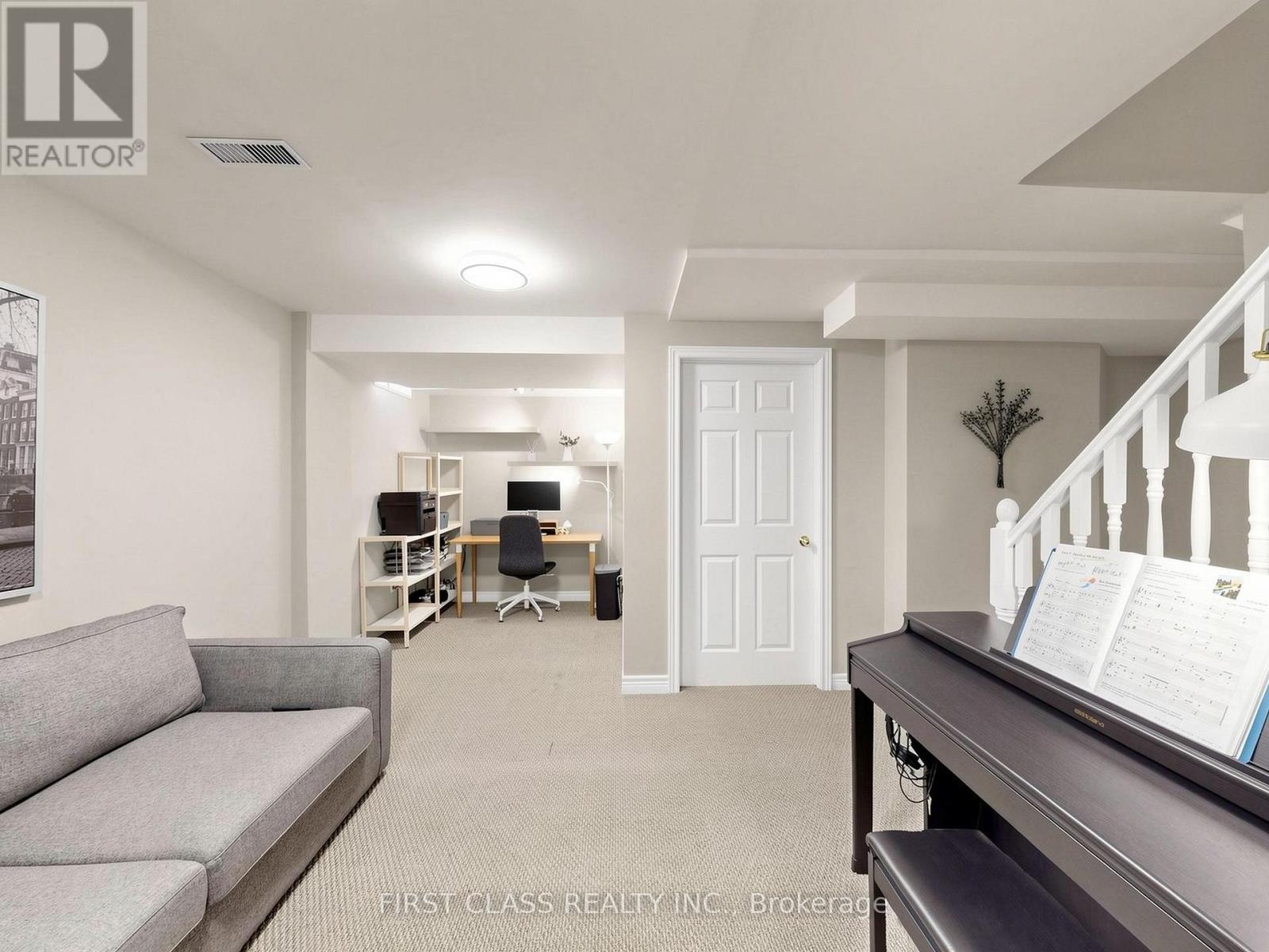 9 Revelstoke Crescent, Richmond Hill, Ontario  L4B 4T4 - Photo 37 - N13738724