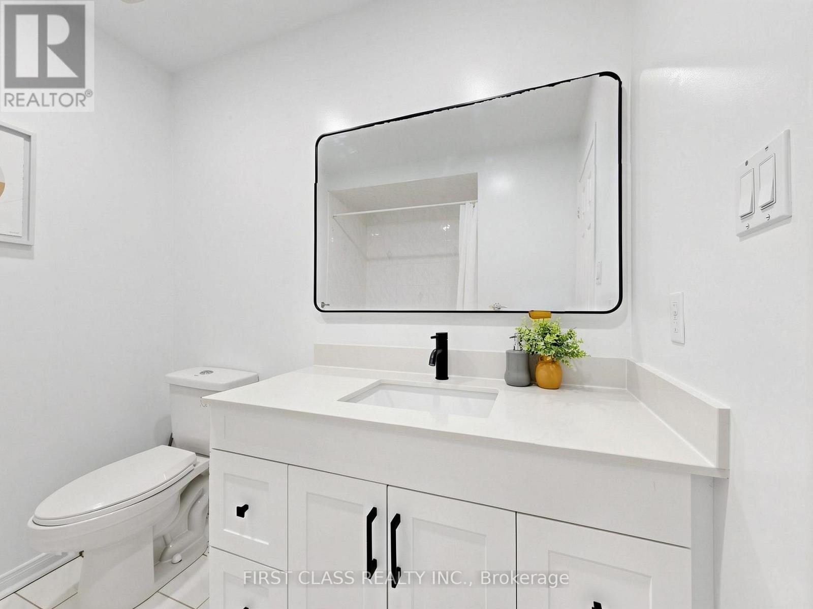 9 Revelstoke Crescent, Richmond Hill, Ontario  L4B 4T4 - Photo 33 - N13738724