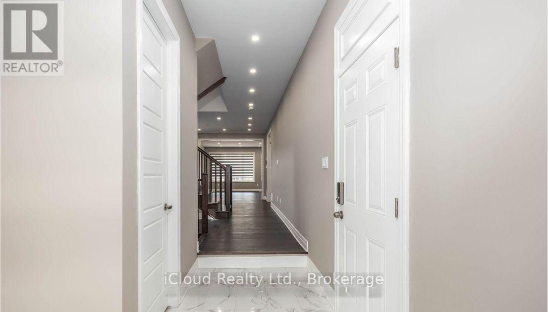 42 Milt Schmidt Street, Kitchener, Ontario  N2R 0T2 - Photo 2 - X13737806