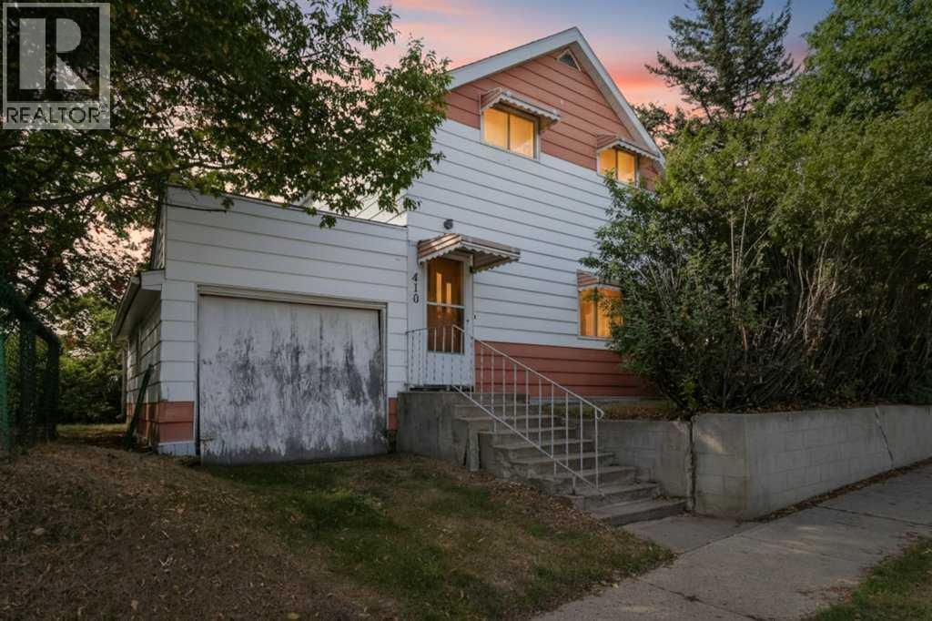 410 King Street, Elnora, Alberta  T0M 0Y0 - Photo 1 - A2341488