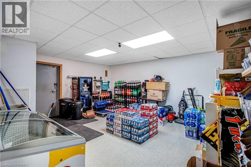 215 Grand River Avenue, Brantford, Ontario  N3T 4Y3 - Photo 19 - 40810836