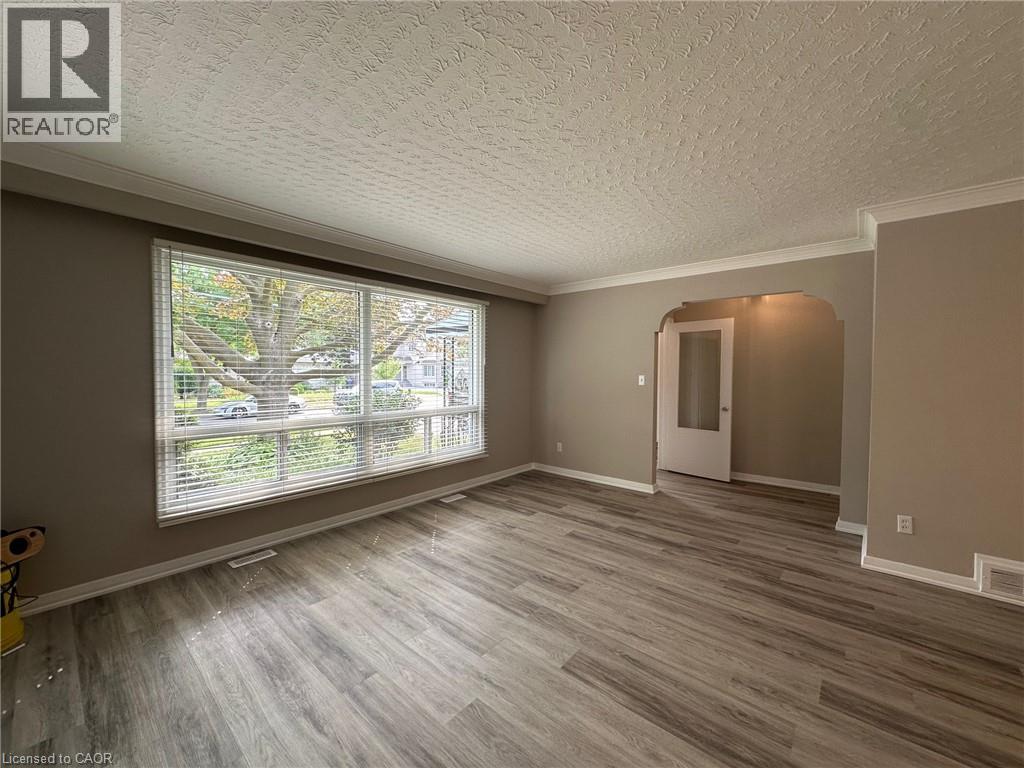 20 Lloyd Manor Road, Etobicoke, Ontario M9B 5H6 - Photo 9 - 40851706