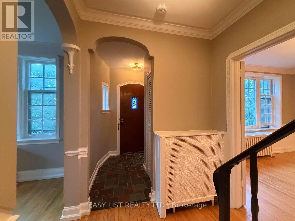 205 Ridley Boulevard, Toronto, Ontario  M5M 3M4 - Photo 13 - C13606346