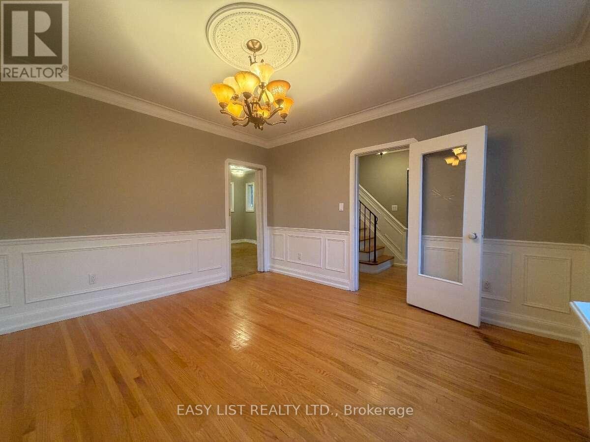 205 Ridley Boulevard, Toronto, Ontario  M5M 3M4 - Photo 17 - C13606346