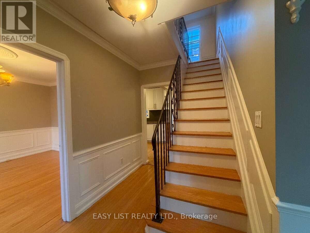 205 Ridley Boulevard, Toronto, Ontario  M5M 3M4 - Photo 22 - C13606346