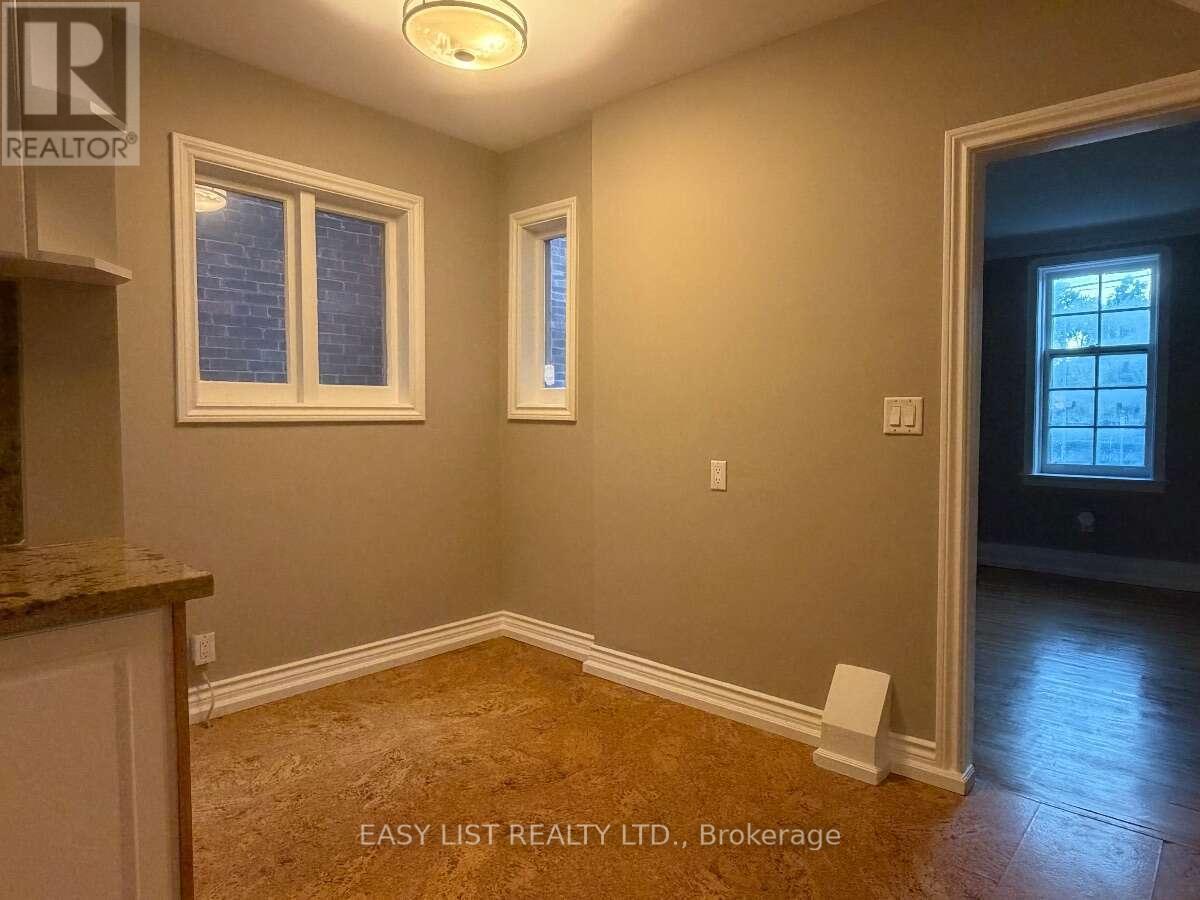 205 Ridley Boulevard, Toronto, Ontario  M5M 3M4 - Photo 19 - C13606346