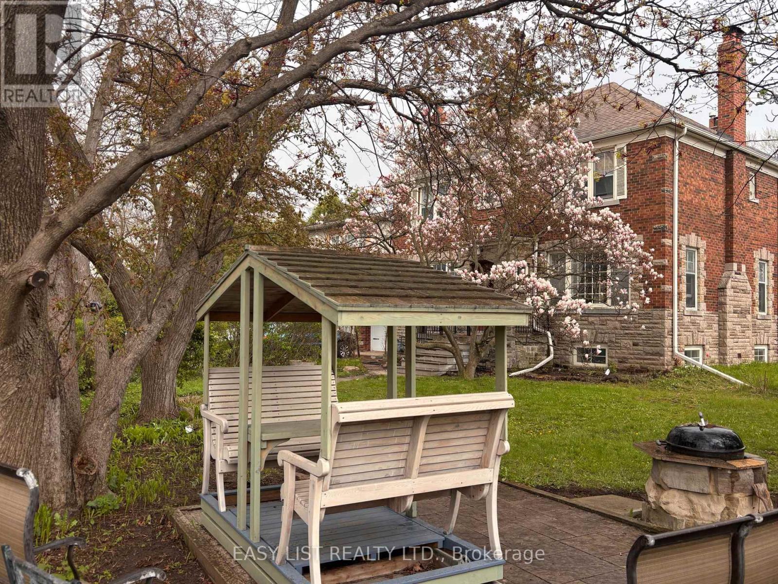 205 Ridley Boulevard, Toronto, Ontario  M5M 3M4 - Photo 10 - C13606346
