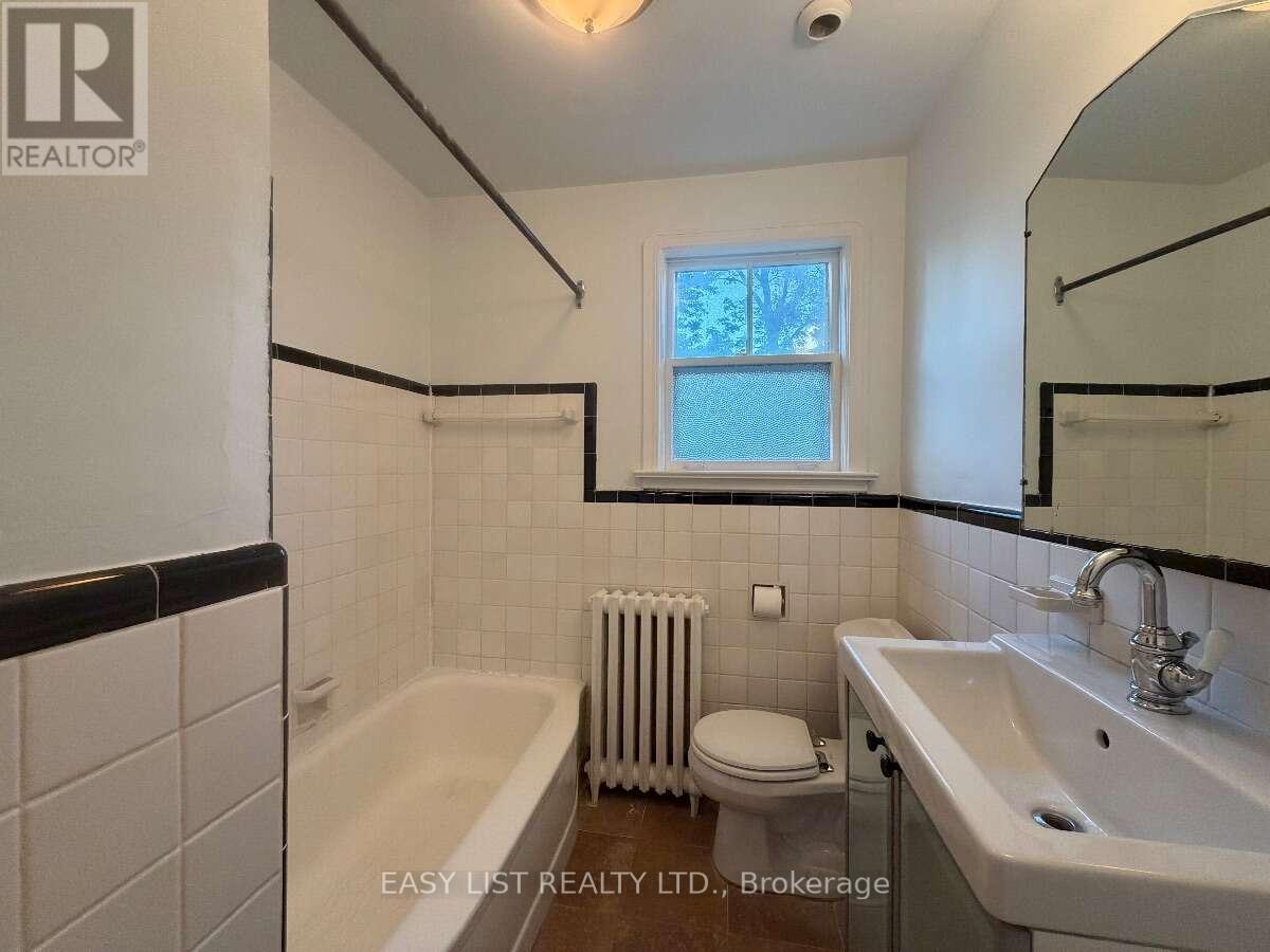 205 Ridley Boulevard, Toronto, Ontario  M5M 3M4 - Photo 33 - C13606346