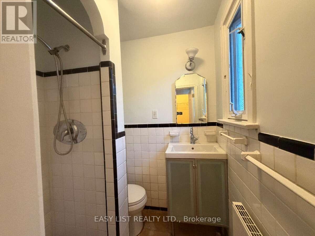 205 Ridley Boulevard, Toronto, Ontario  M5M 3M4 - Photo 32 - C13606346