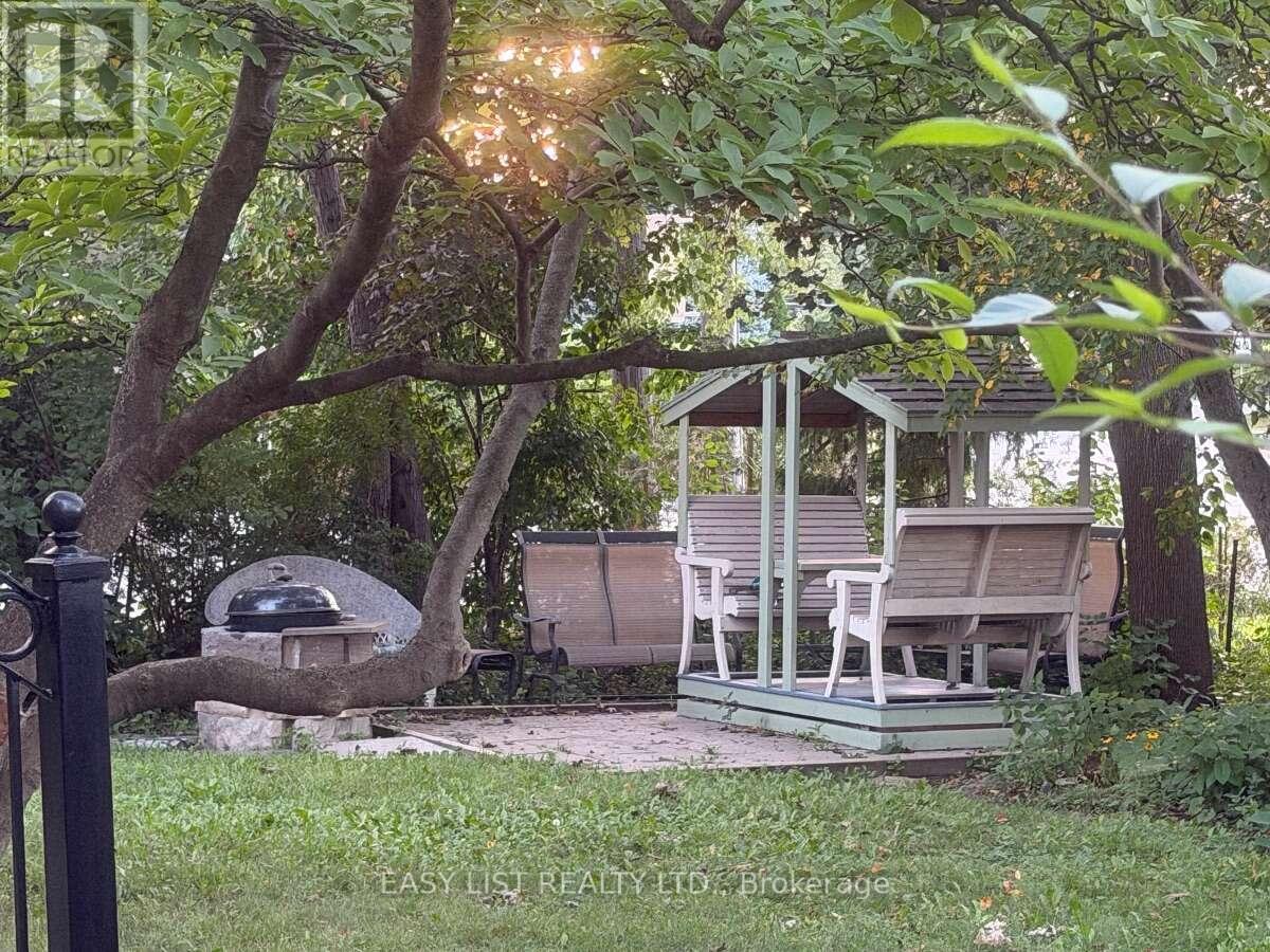 205 Ridley Boulevard, Toronto, Ontario  M5M 3M4 - Photo 36 - C13606346
