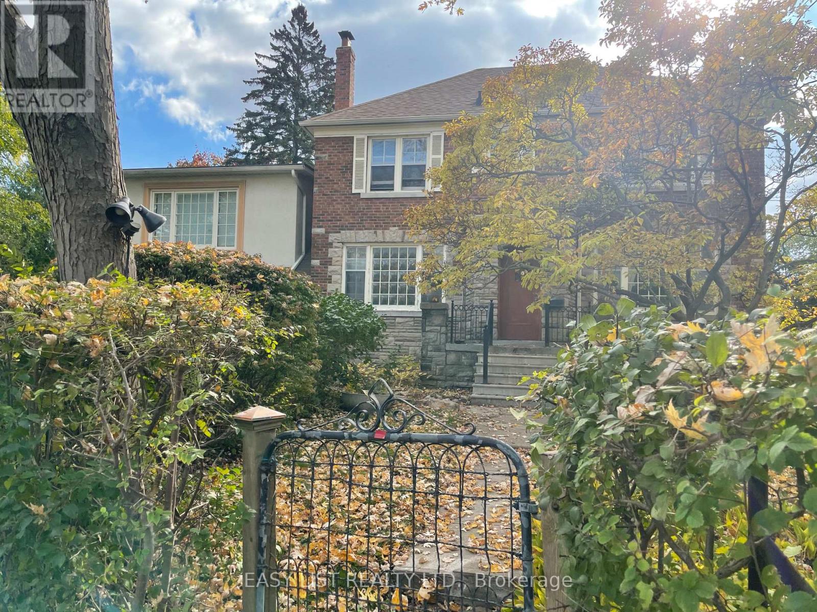205 Ridley Boulevard, Toronto, Ontario  M5M 3M4 - Photo 4 - C13606346