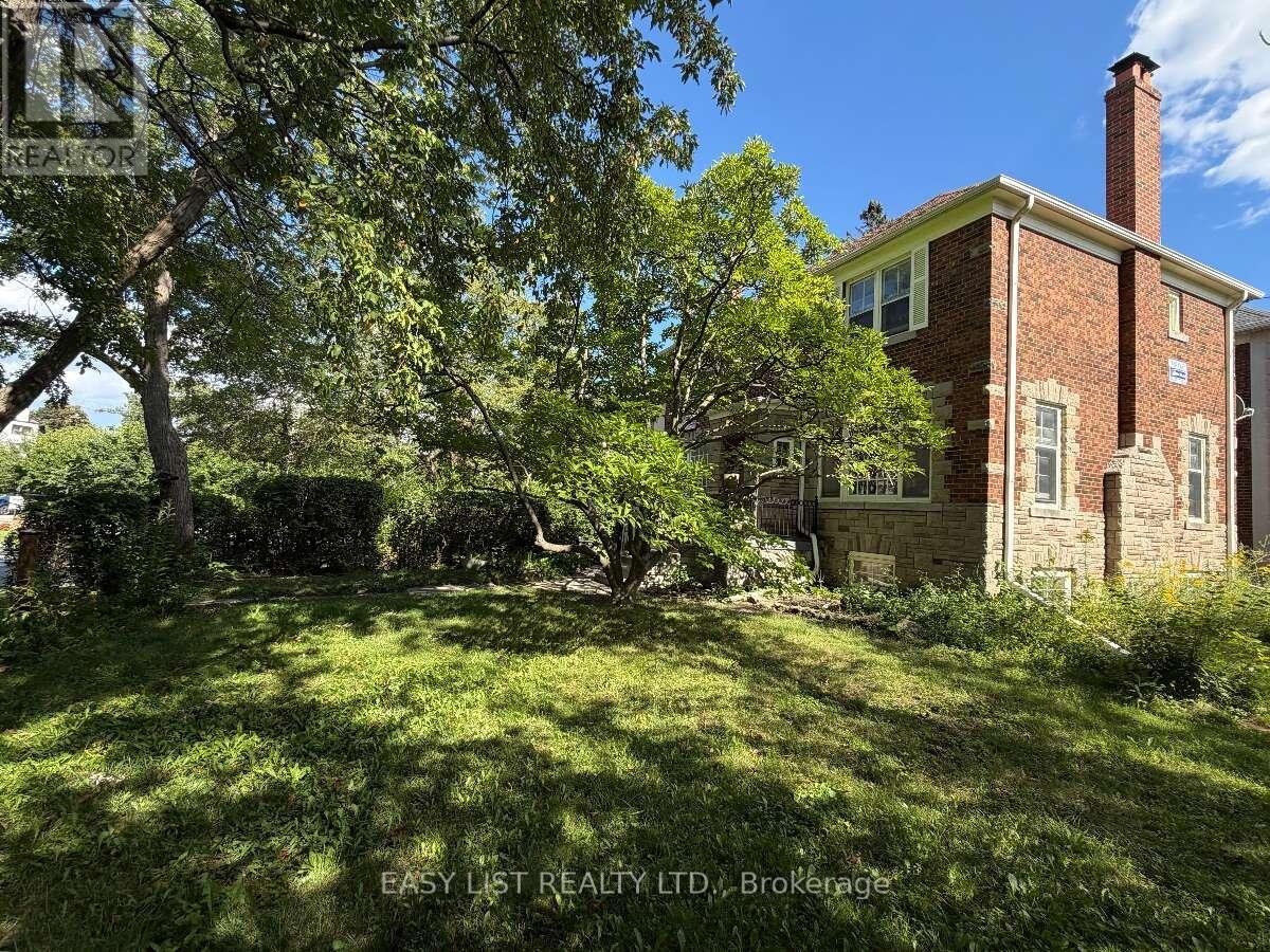 205 Ridley Boulevard, Toronto, Ontario  M5M 3M4 - Photo 9 - C13606346