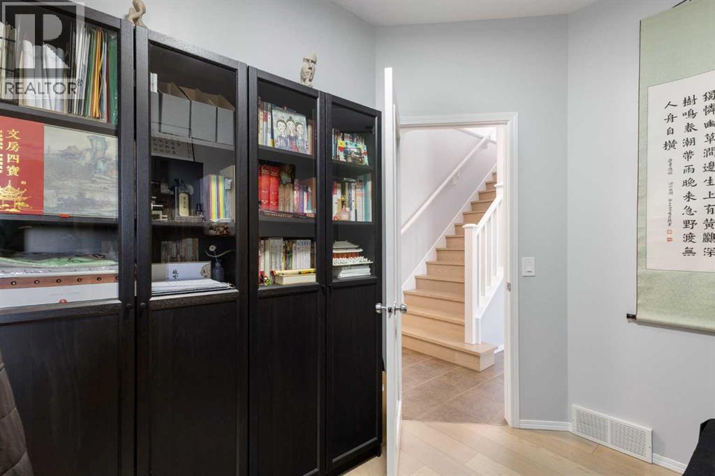 76 Rockywood Park NW, Calgary, Alberta  T3G 5S2 - Photo 6 - A2318633