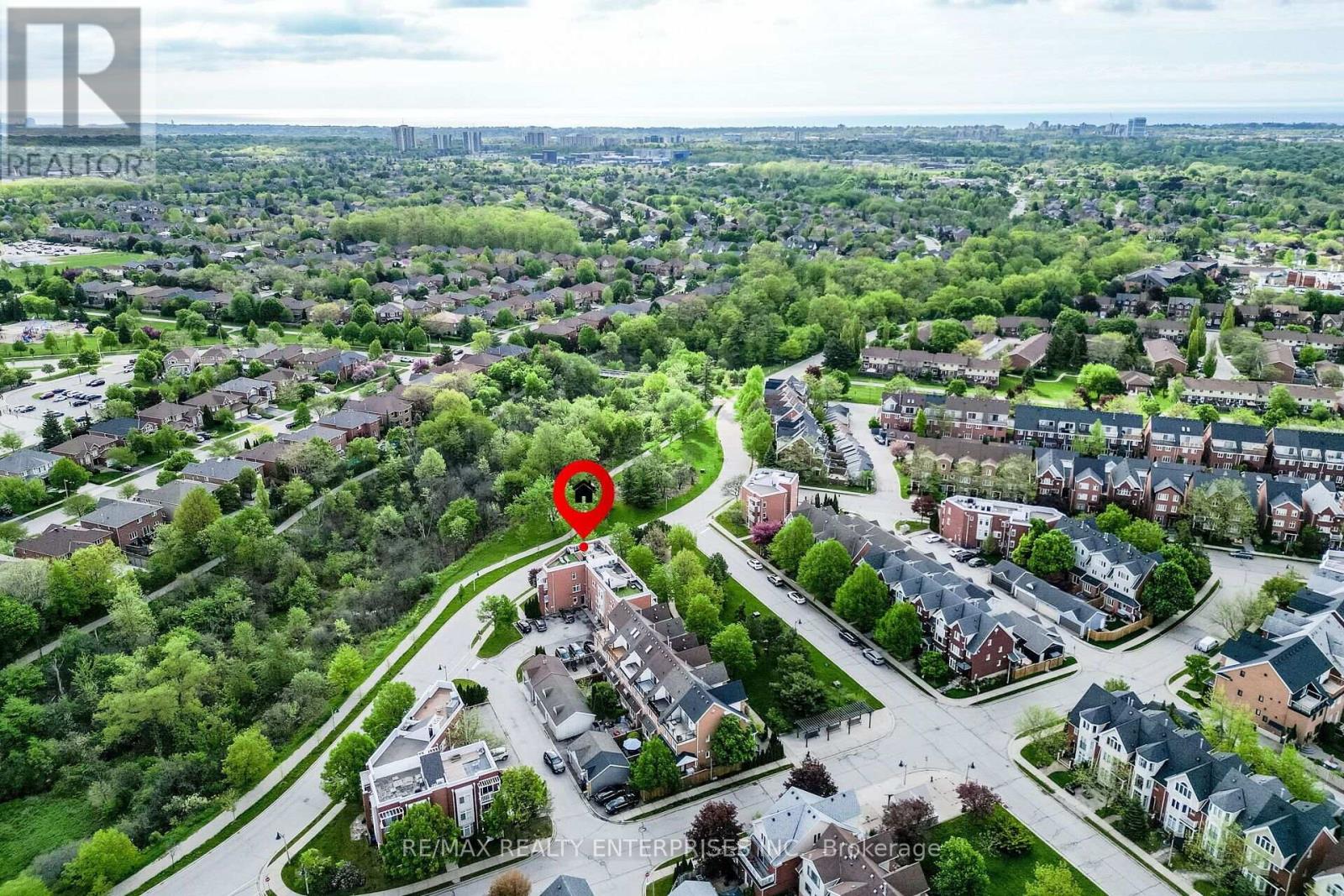 UNIT E - 2386 MUNN'S AVENUE Oakville (RO River Oaks) Ontario Canada L6H6G9 3