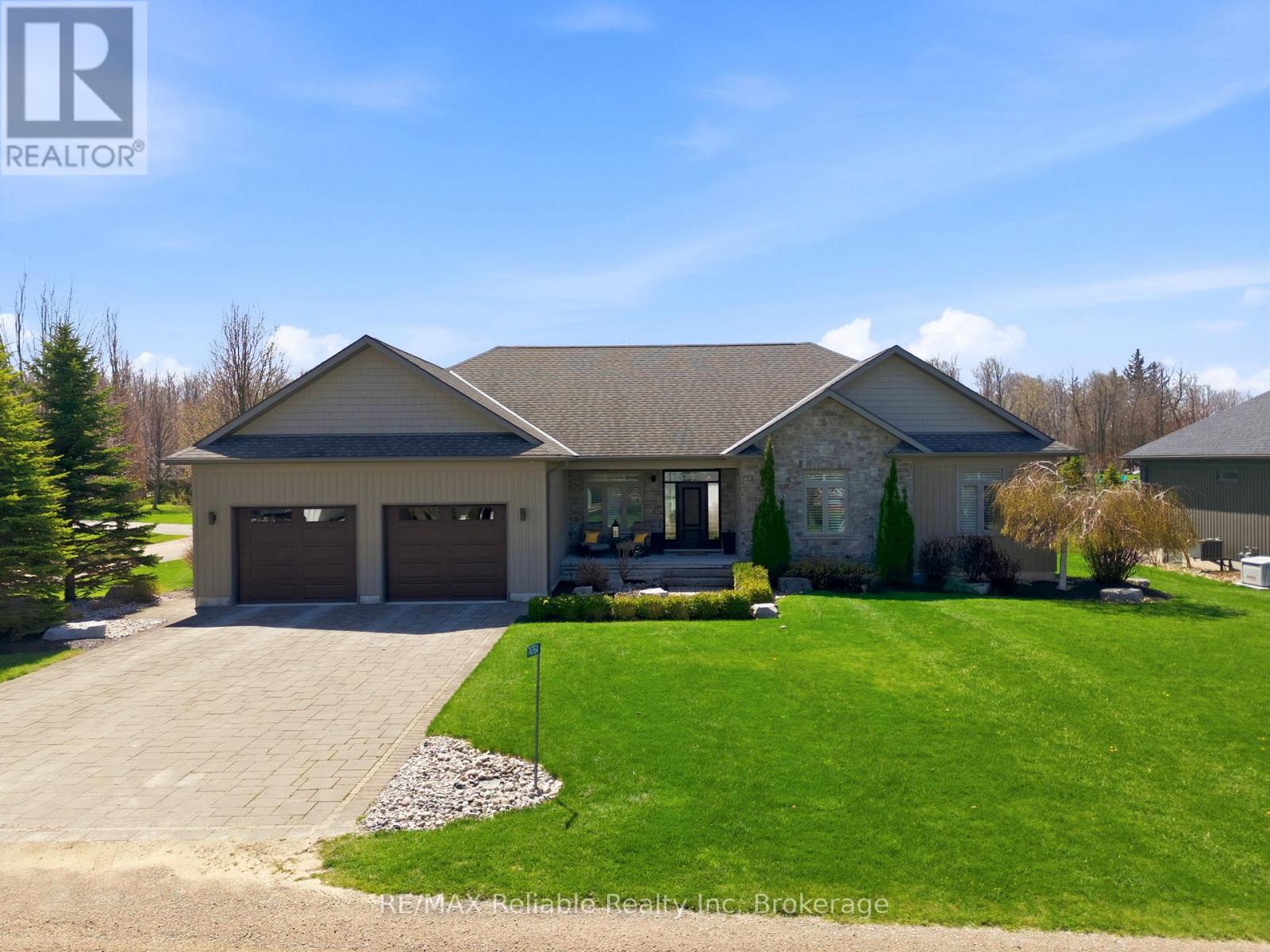74764 Elm Crescent, Bluewater (Stanley), Ontario  N0M 1G0 - Photo 1 - X13740452