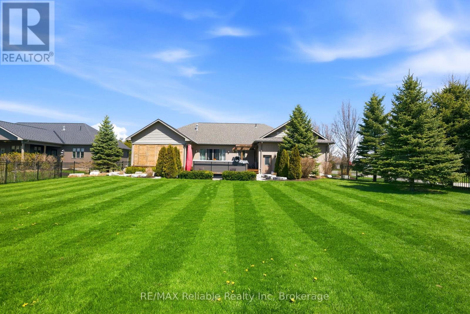 74764 Elm Crescent, Bluewater (Stanley), Ontario  N0M 1G0 - Photo 43 - X13740452