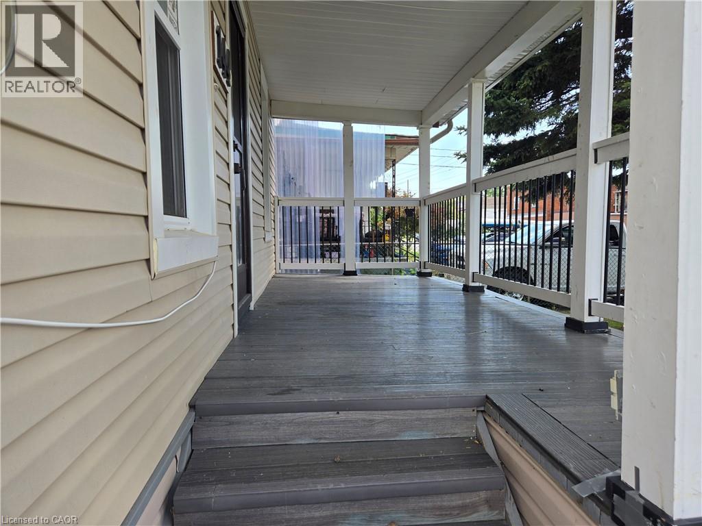 144 Burgar Street, Welland, Ontario  L3B 2S8 - Photo 5 - 40860334