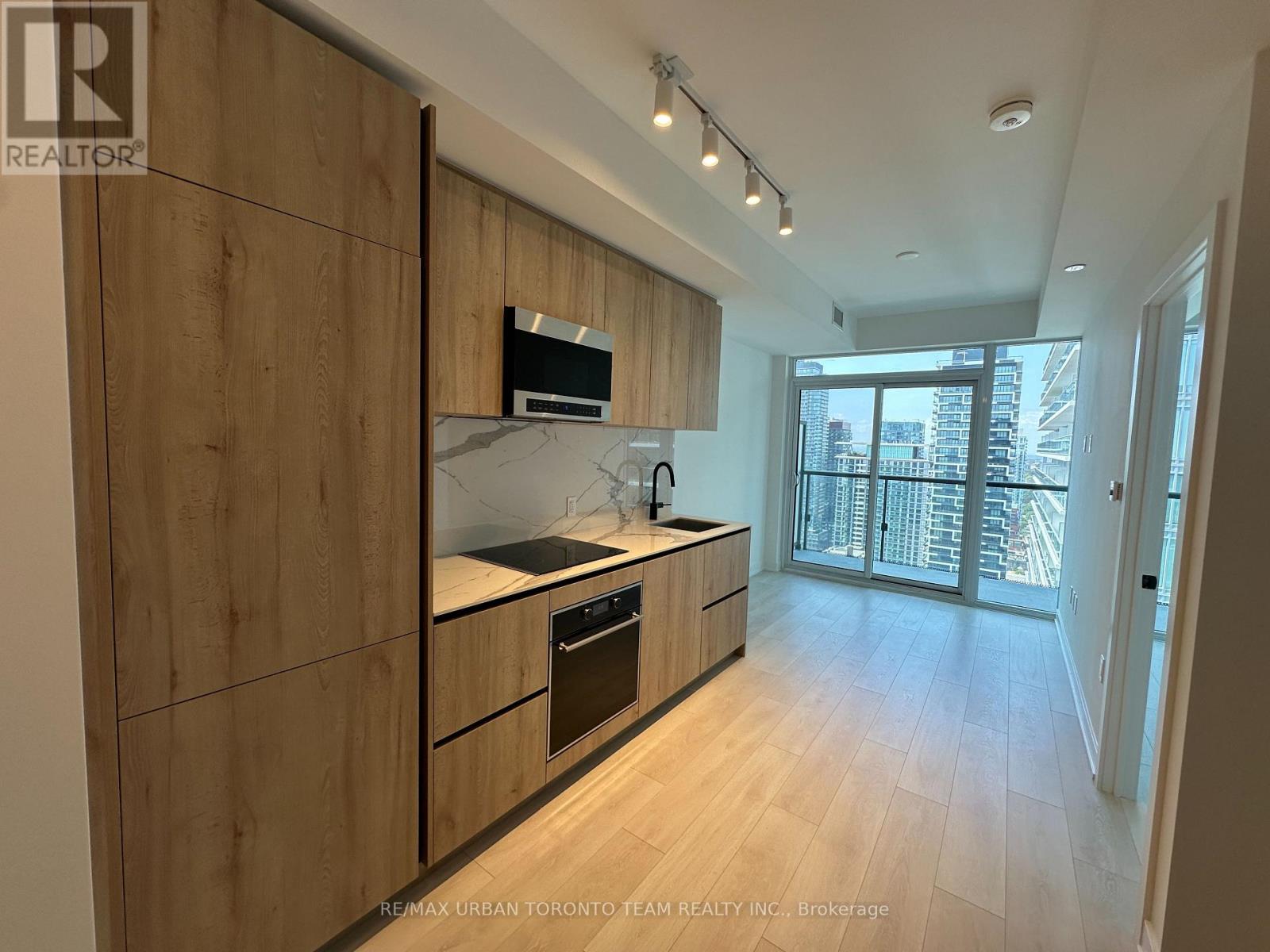 3304 - 127 Broadway Avenue, Toronto, Ontario  M4P 1V4 - Photo 3 - C13740478