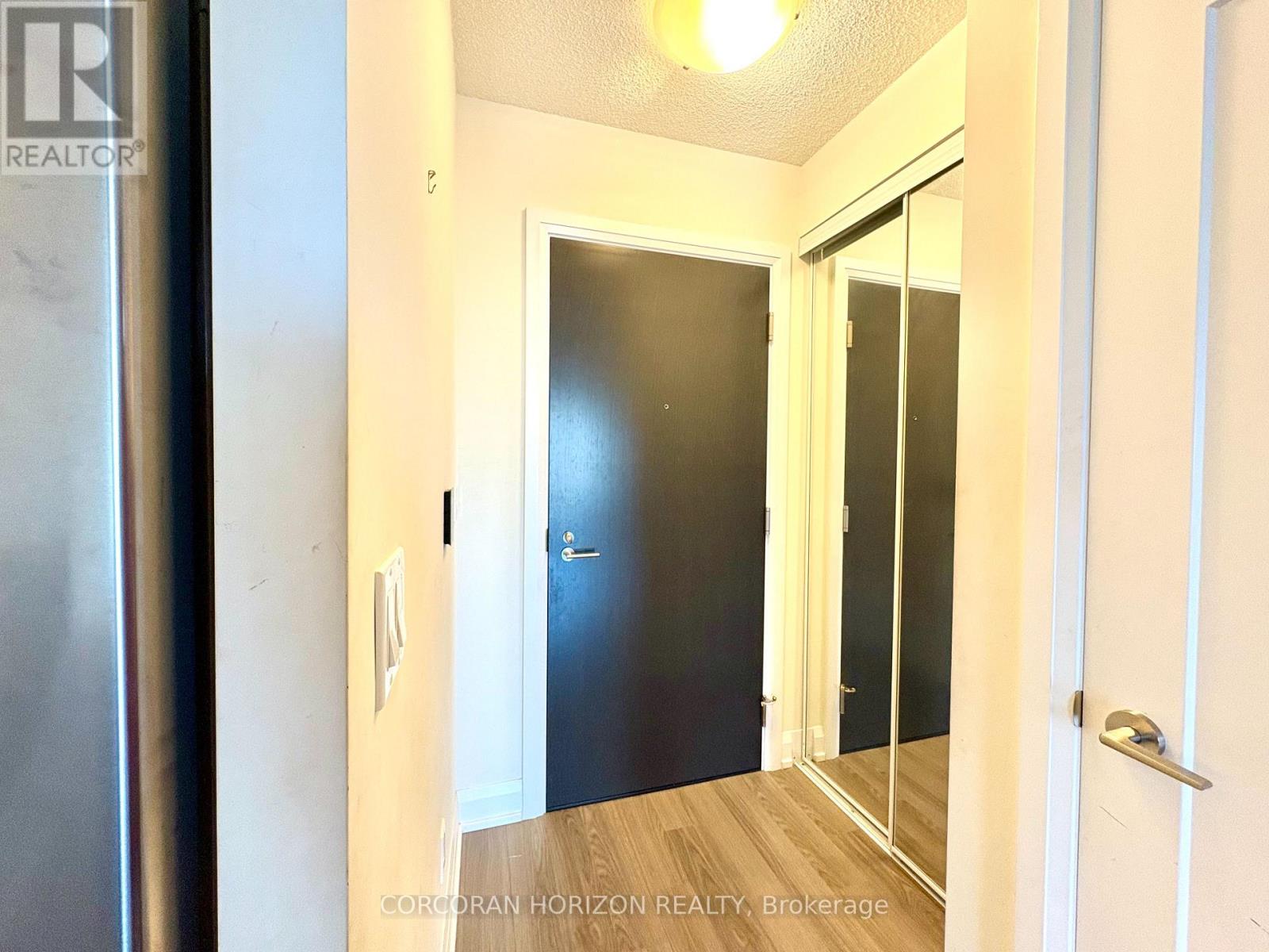 604 - 18 Graydon Hall Drive, Toronto, Ontario  M3A 2Z9 - Photo 2 - C13740496