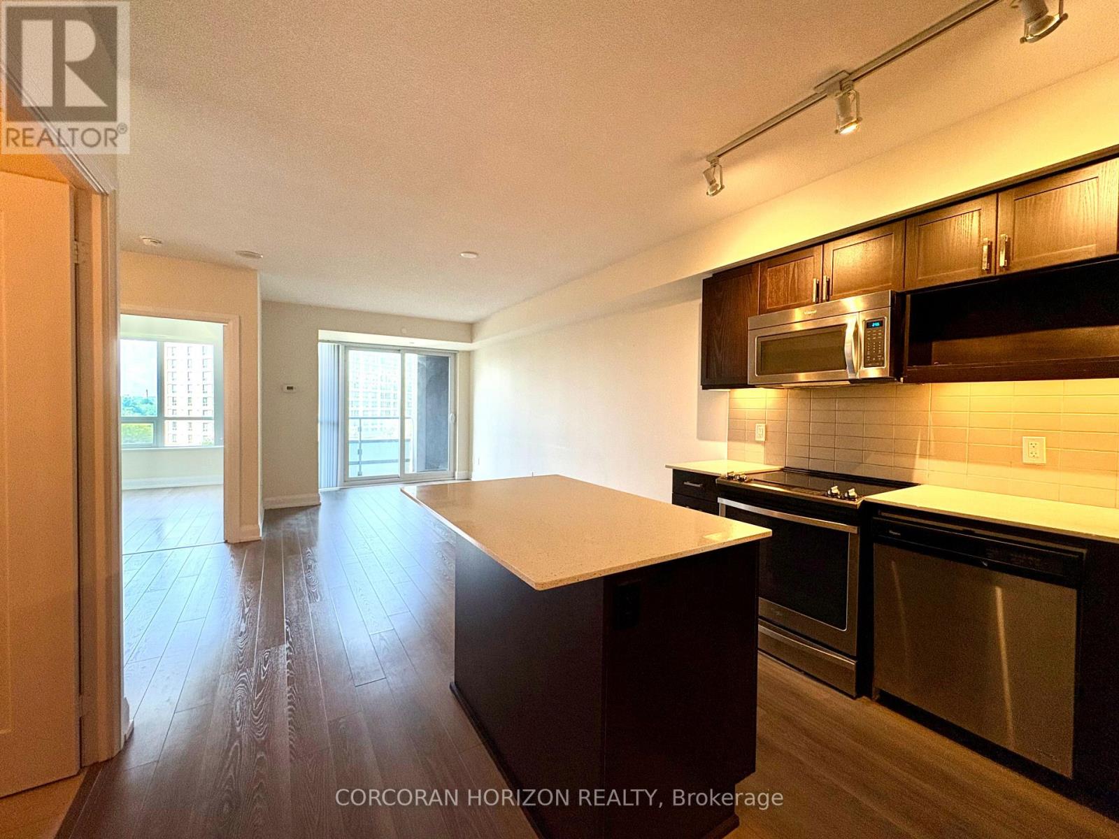 604 - 18 Graydon Hall Drive, Toronto, Ontario  M3A 2Z9 - Photo 3 - C13740496