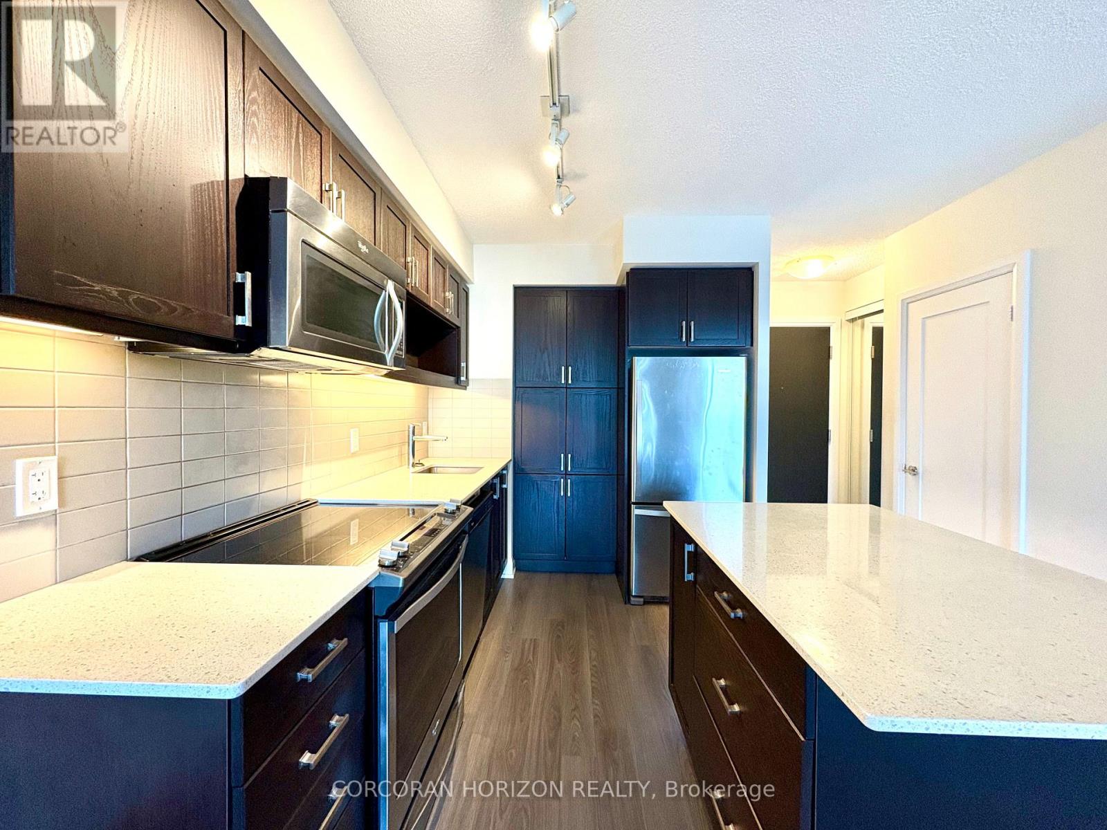 604 - 18 Graydon Hall Drive, Toronto, Ontario  M3A 2Z9 - Photo 6 - C13740496