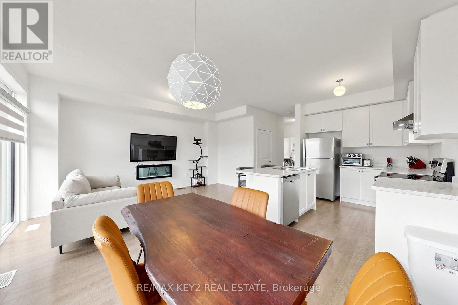 2955 Starlight Drive, Pickering, Ontario  L1X 0S1 - Photo 17 - E13740540
