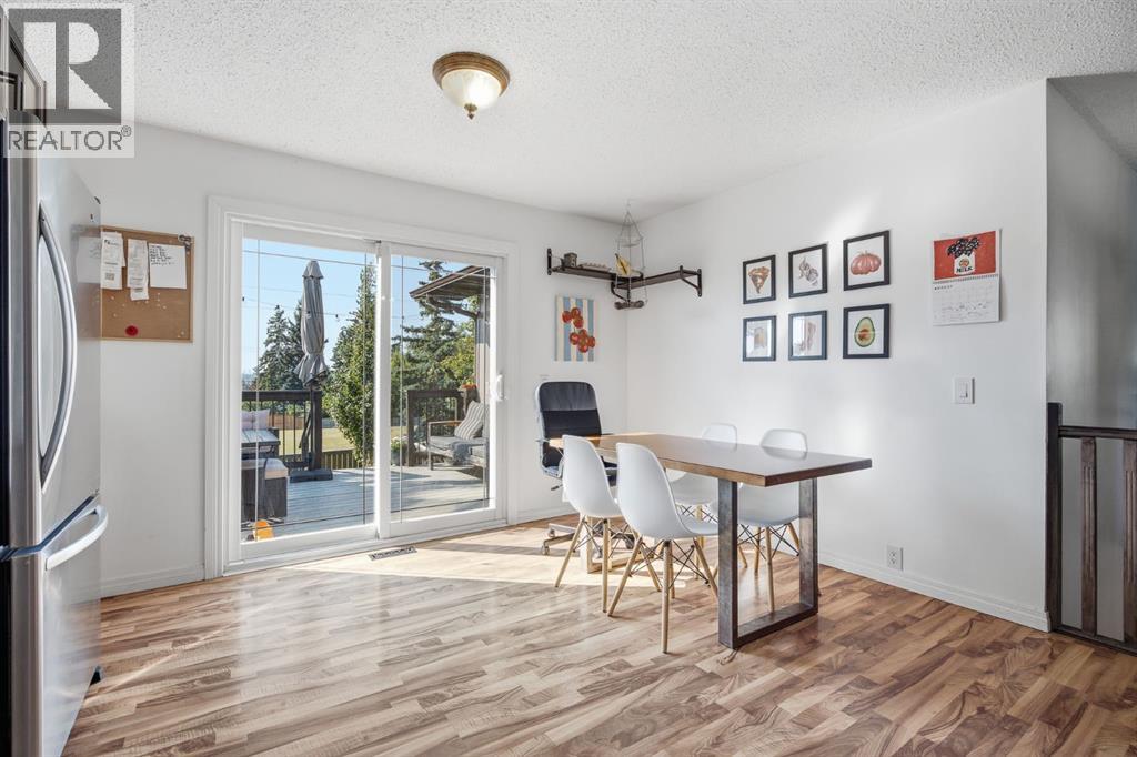 36 Berkley Place Nw, Calgary, Alberta  T3K 1A7 - Photo 13 - A2341533