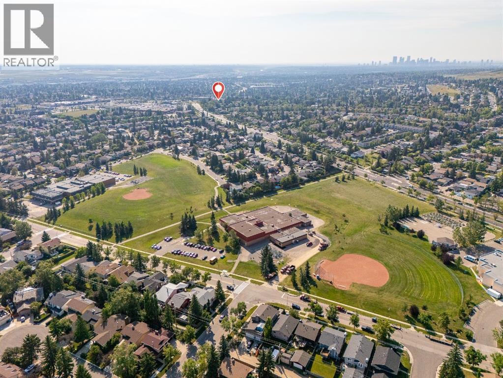 36 Berkley Place Nw, Calgary, Alberta  T3K 1A7 - Photo 42 - A2341533