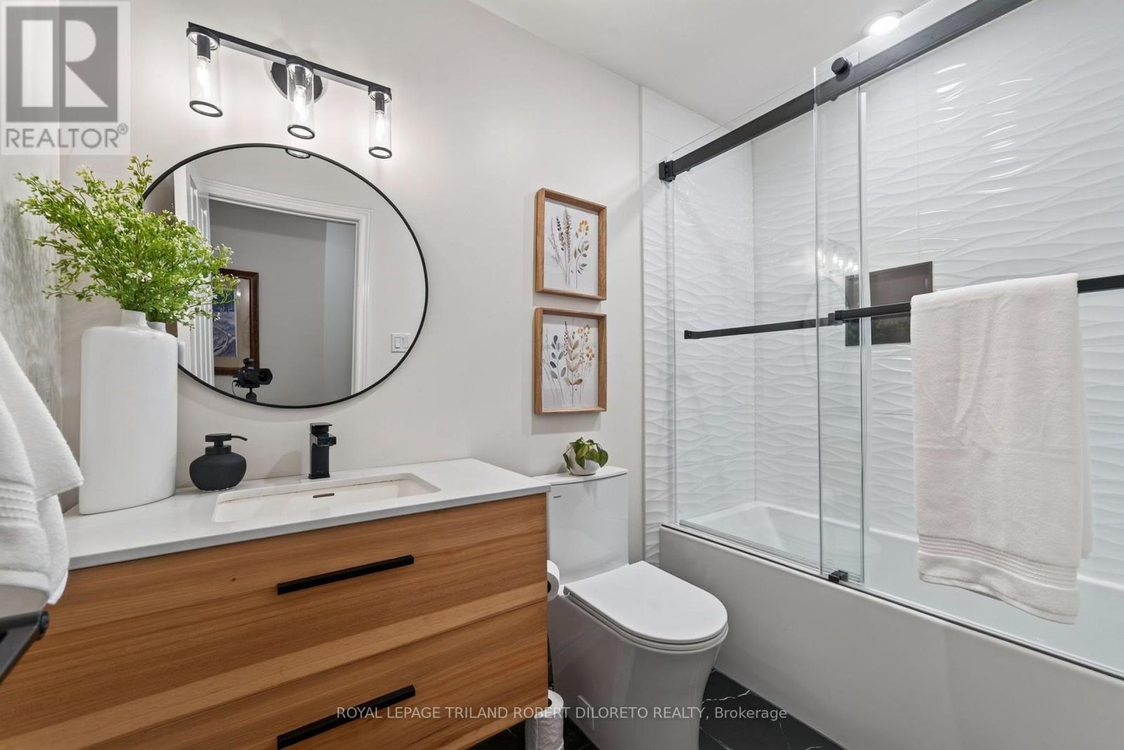 19 Woodland Drive, Middlesex Centre, Ontario  N0L 1R0 - Photo 28 - X13740472