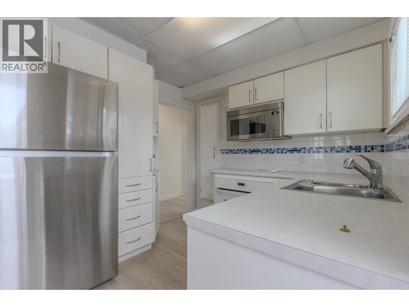 844 Burnaby Street, New Westminster, British Columbia  V3L 4V9 - Photo 3 - R3161198