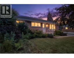 25 WAYNE Drive, Brantford, Ontario