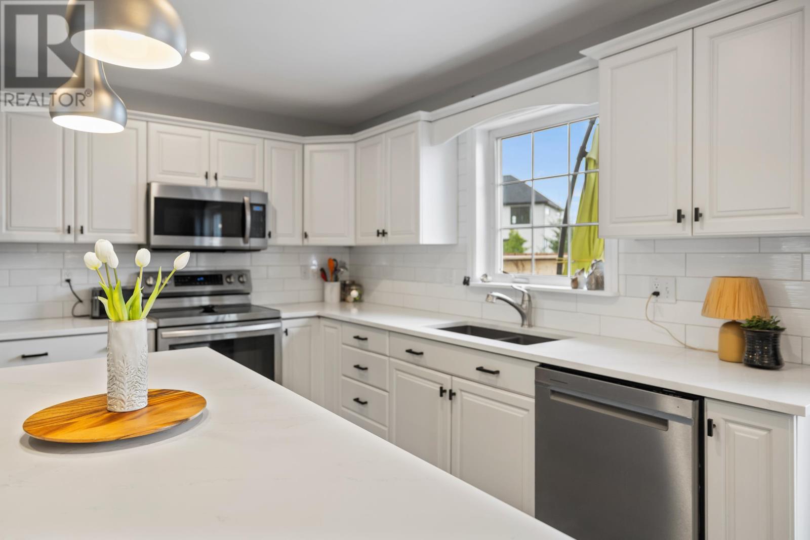 58 Rosebank Road, Stratford, Prince Edward Island C1B 1G2 - Photo 10 - 202622301