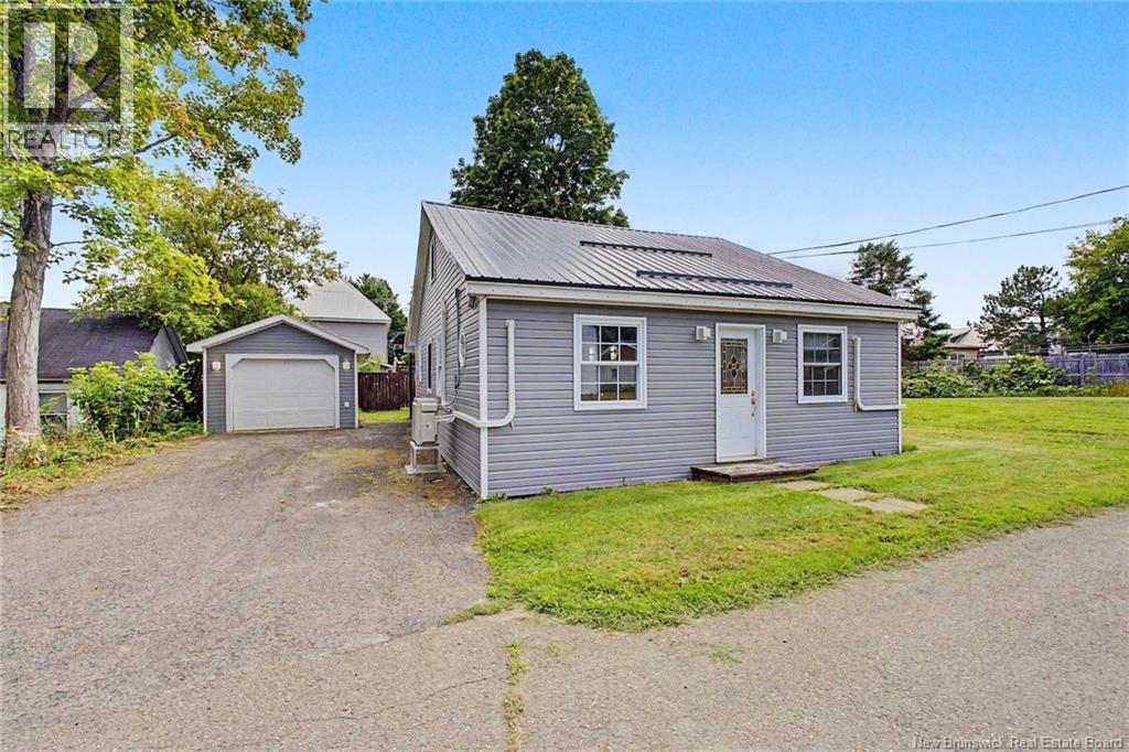 121 Charlotte Street, Woodstock, New Brunswick