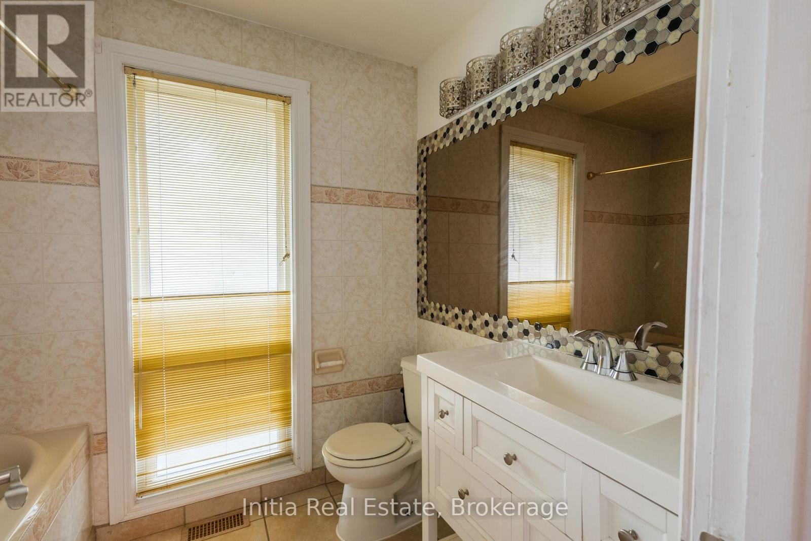 3400 St Patrick's Drive, Windsor, Ontario  N9E 3H4 - Photo 21 - X13740596