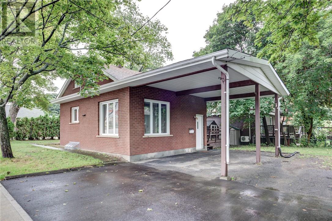 469 Paris, Sudbury, Ontario  P3E 1T3 - Photo 1 - 2130142