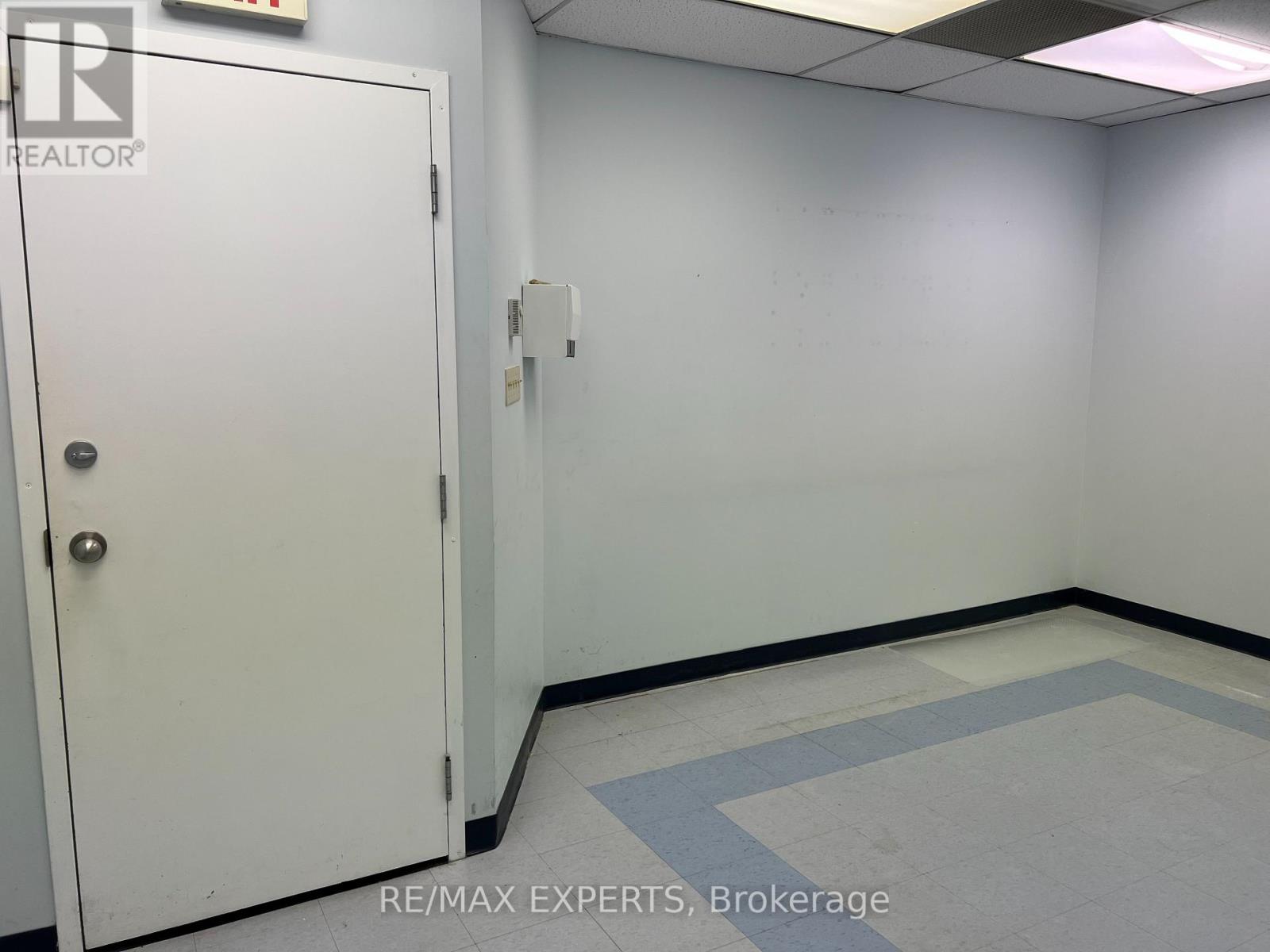 300 - 720 Spadina Avenue, Toronto, Ontario  M5S 2T9 - Photo 10 - C13720406