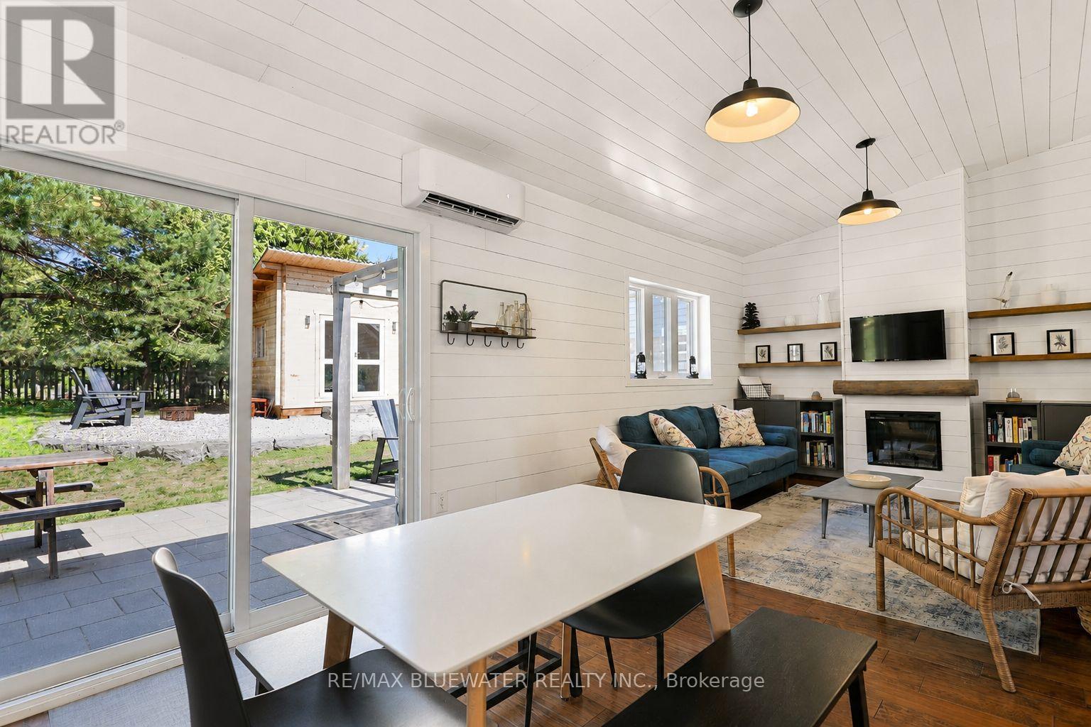 27 Oak Street, Lambton Shores, Ontario  N0M 1T0 - Photo 12 - X13740776