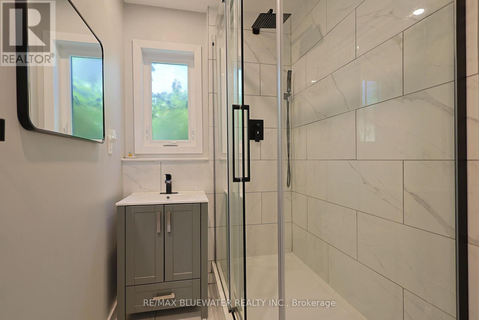 27 Oak Street, Lambton Shores, Ontario  N0M 1T0 - Photo 27 - X13740776