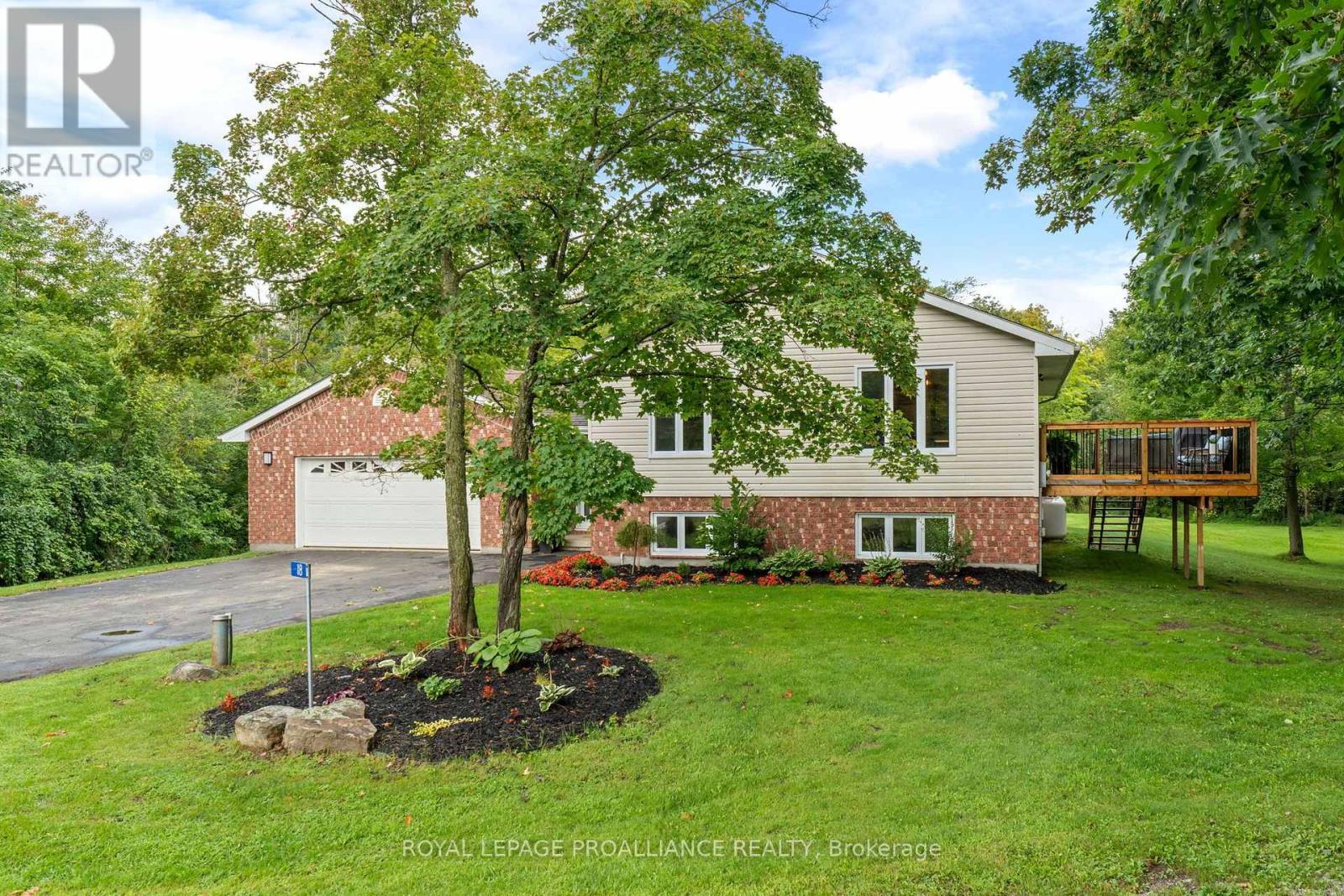18 East Townline Road, Front Of Yonge, Ontario  K0E 1R0 - Photo 2 - X13740804