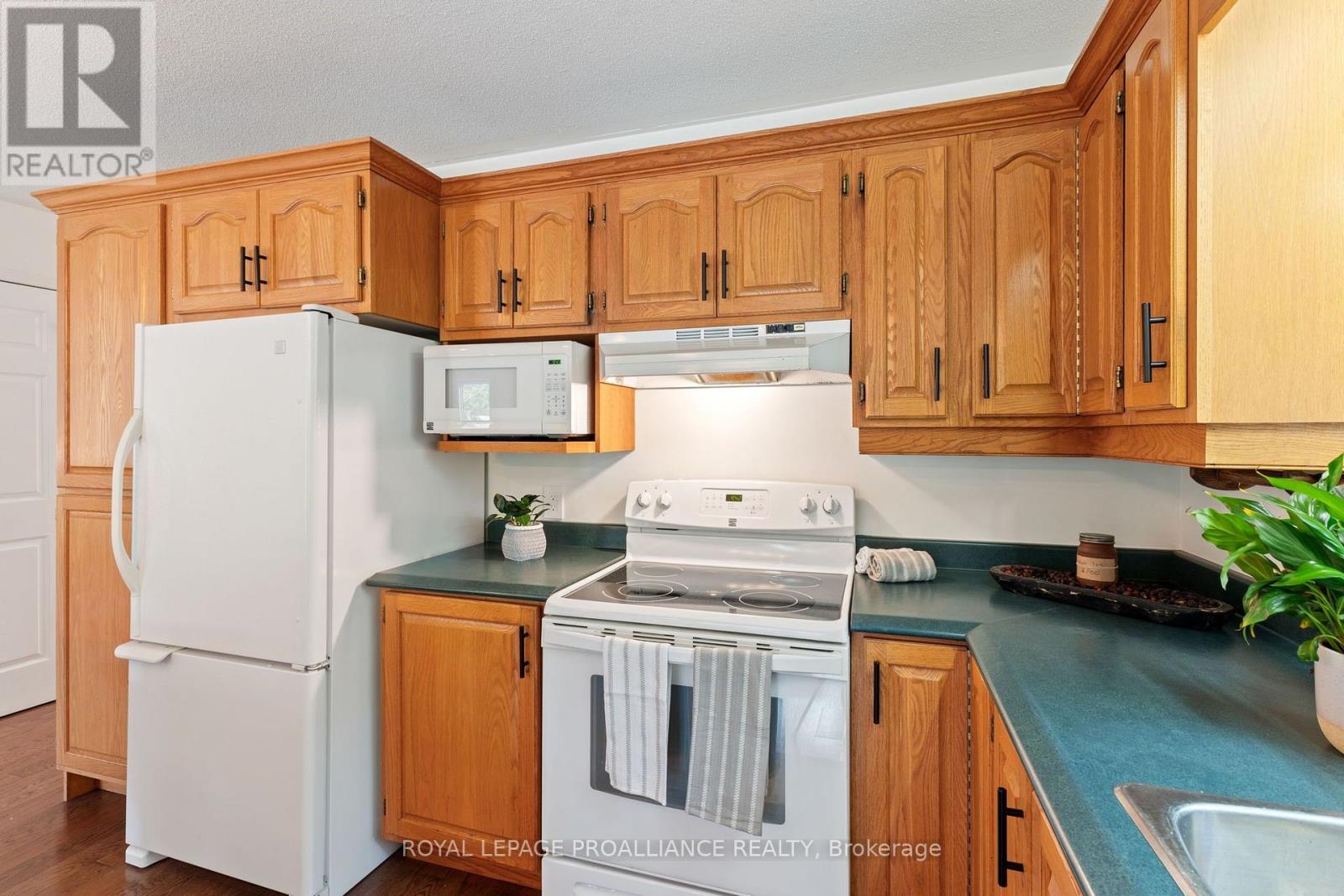 18 East Townline Road, Front Of Yonge, Ontario  K0E 1R0 - Photo 24 - X13740804