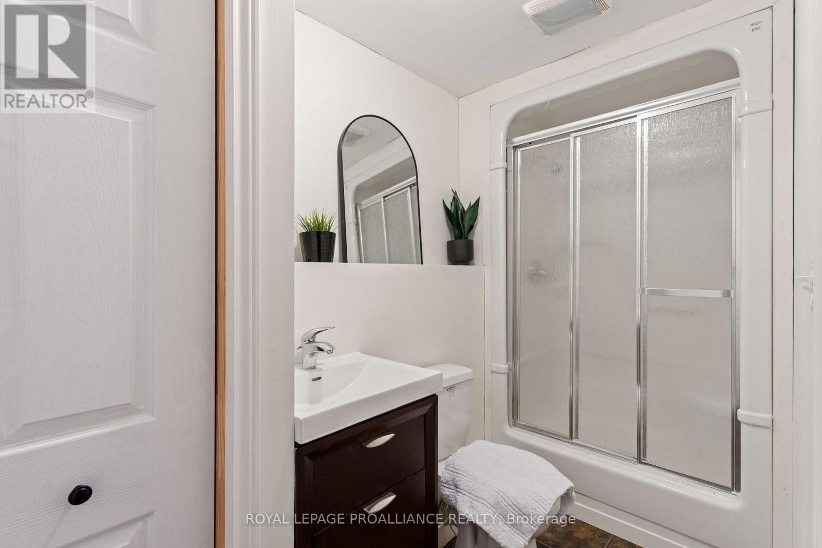 18 East Townline Road, Front Of Yonge, Ontario  K0E 1R0 - Photo 38 - X13740804