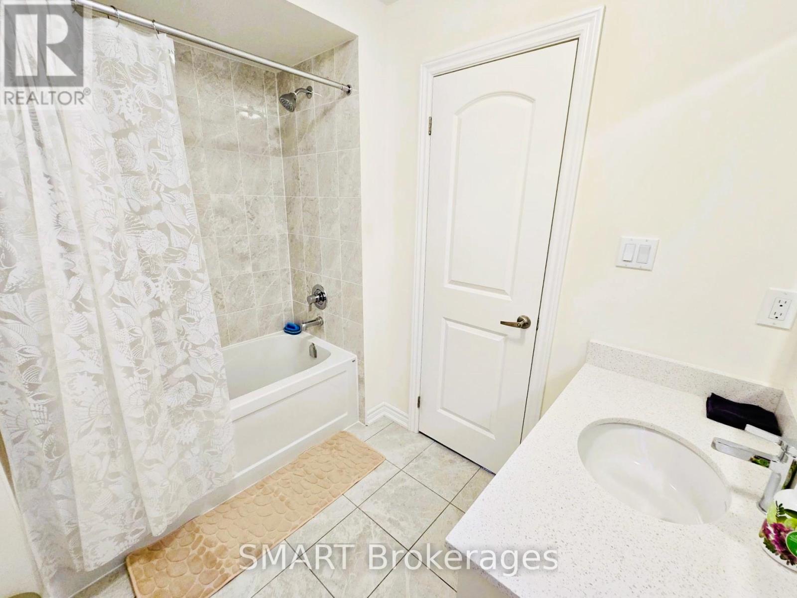 4 Bruce Welch Avenue, Georgina, Ontario  L4P 0J1 - Photo 26 - N13678712