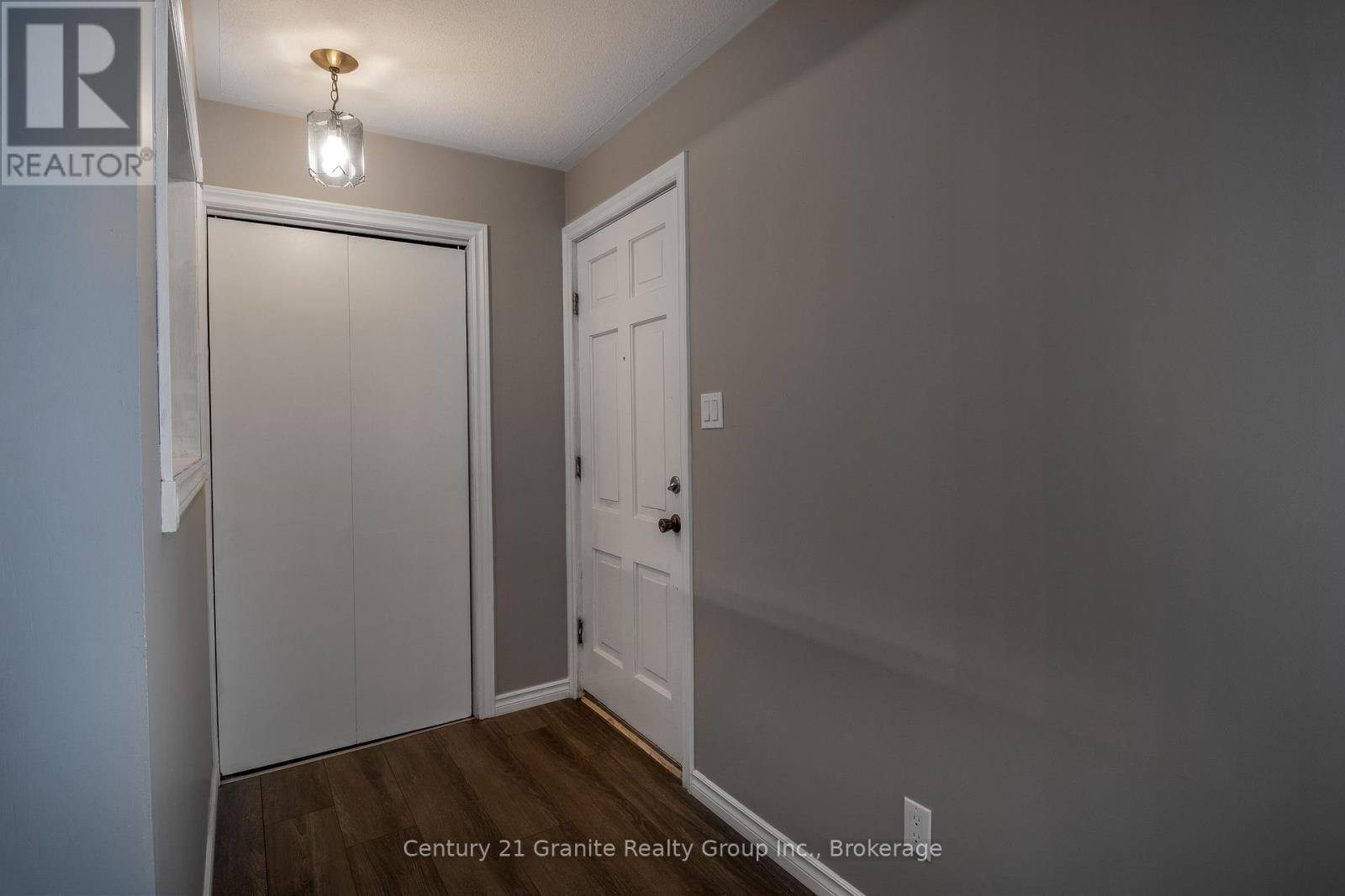 55 Wellington Street E, New Tecumseth (Alliston), Ontario  L9R 1G8 - Photo 3 - N13740698