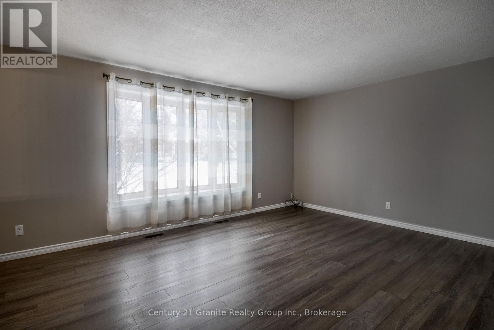 55 Wellington Street E, New Tecumseth (Alliston), Ontario  L9R 1G8 - Photo 5 - N13740698
