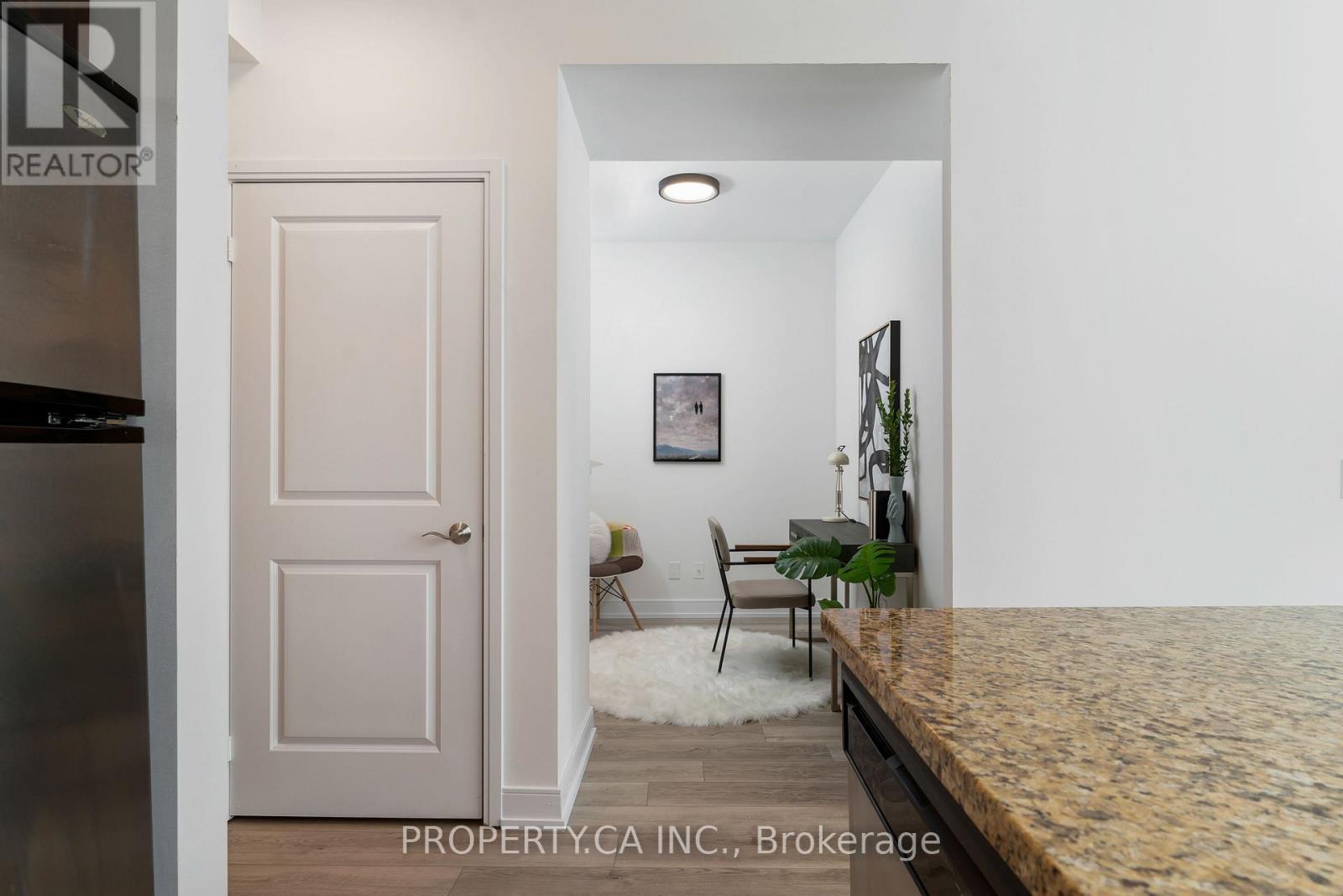 1004 - 88 Broadway Avenue, Toronto, Ontario  M4P 0A5 - Photo 13 - C13740602