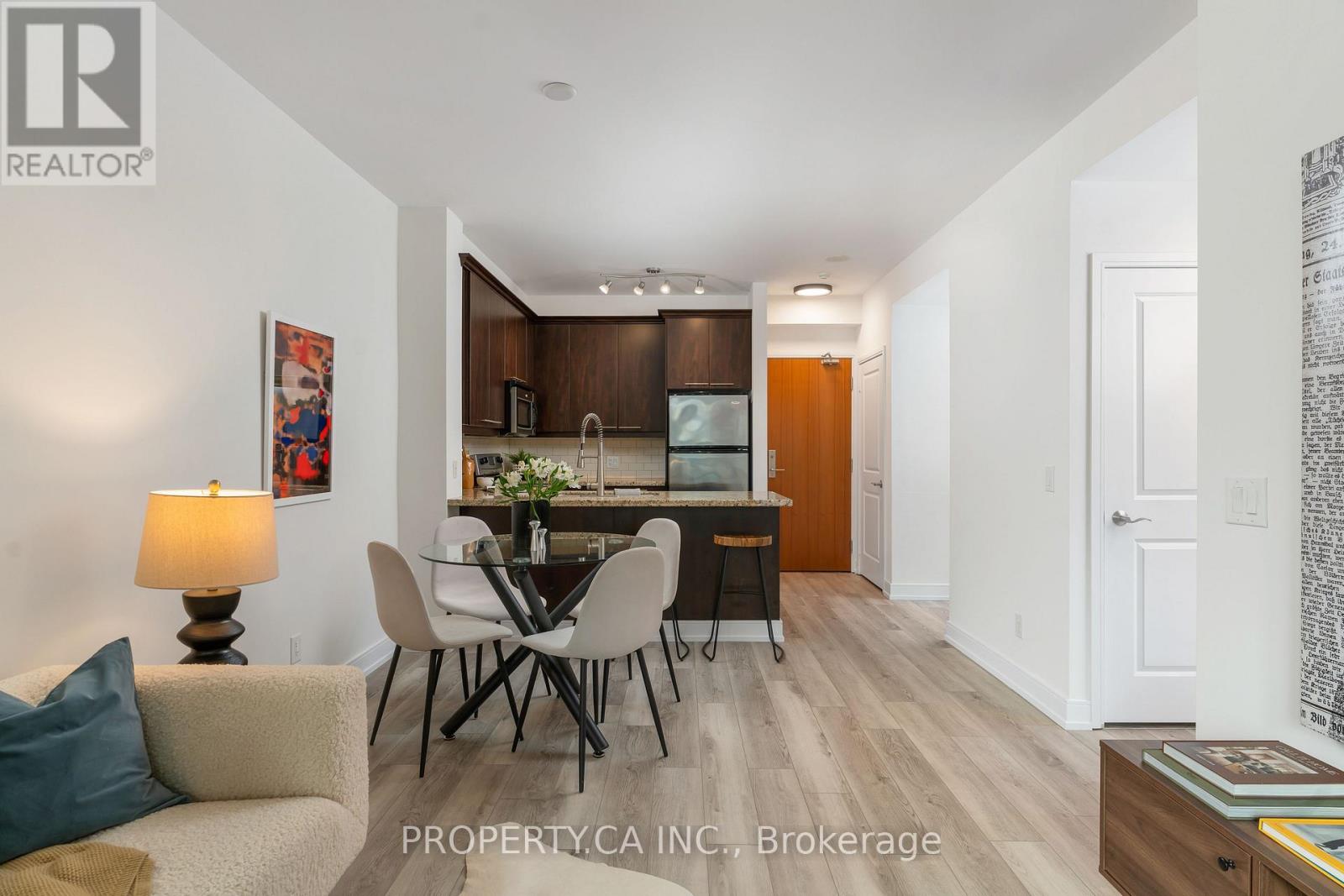 1004 - 88 Broadway Avenue, Toronto, Ontario  M4P 0A5 - Photo 4 - C13740602