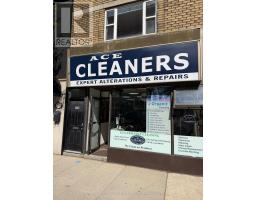 924 EGLINTON AVENUE W, Toronto, Ontario