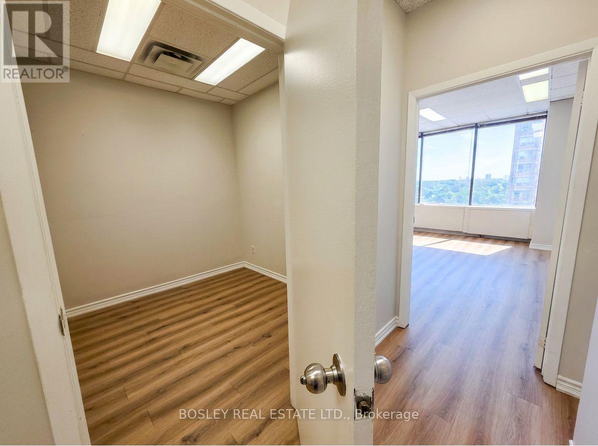 808 - 920 Yonge Street, Toronto, Ontario  M4W 3C7 - Photo 3 - C13740764