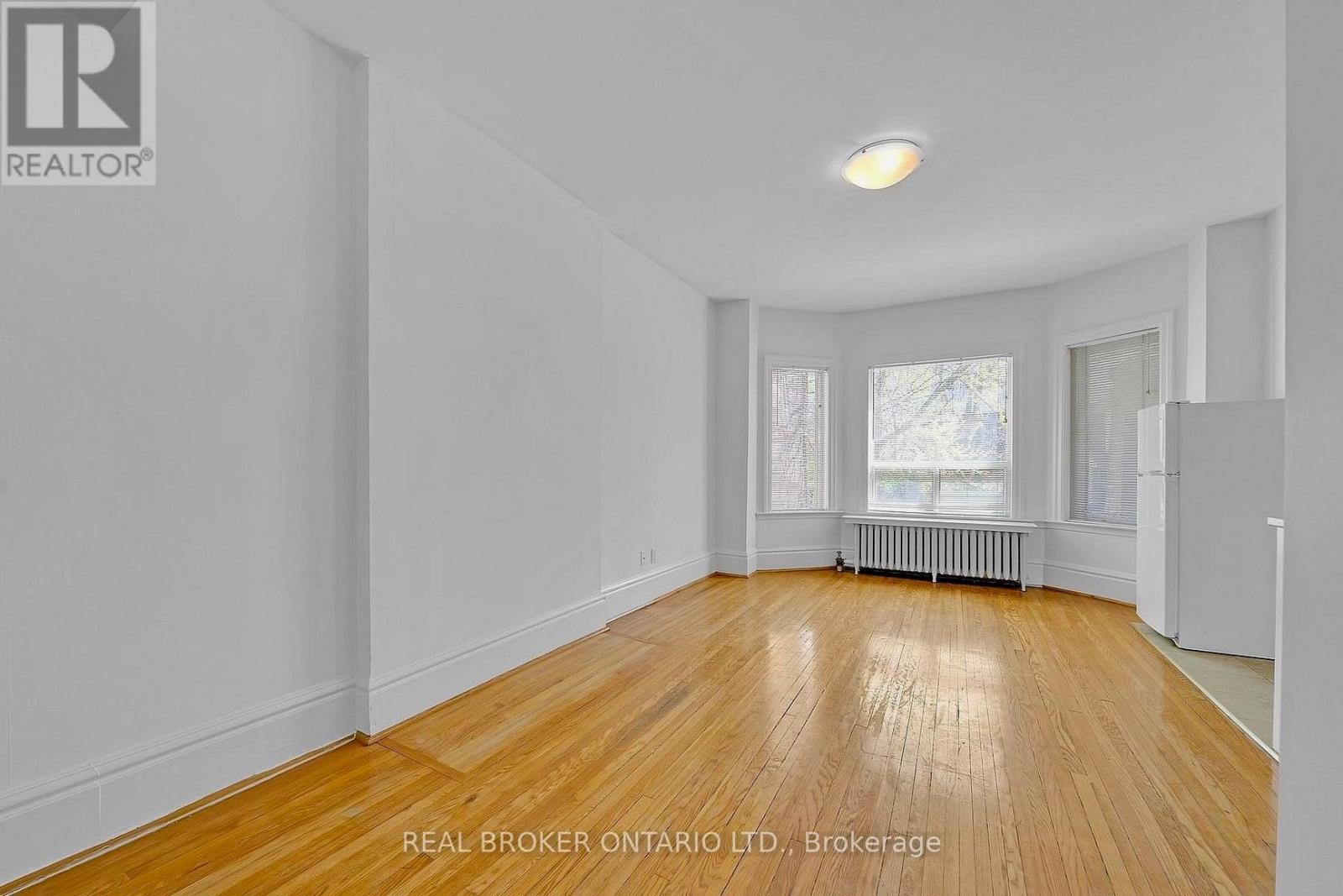 2 - 16 Foxbar Road, Toronto, Ontario  M4V 2G6 - Photo 3 - C13740774