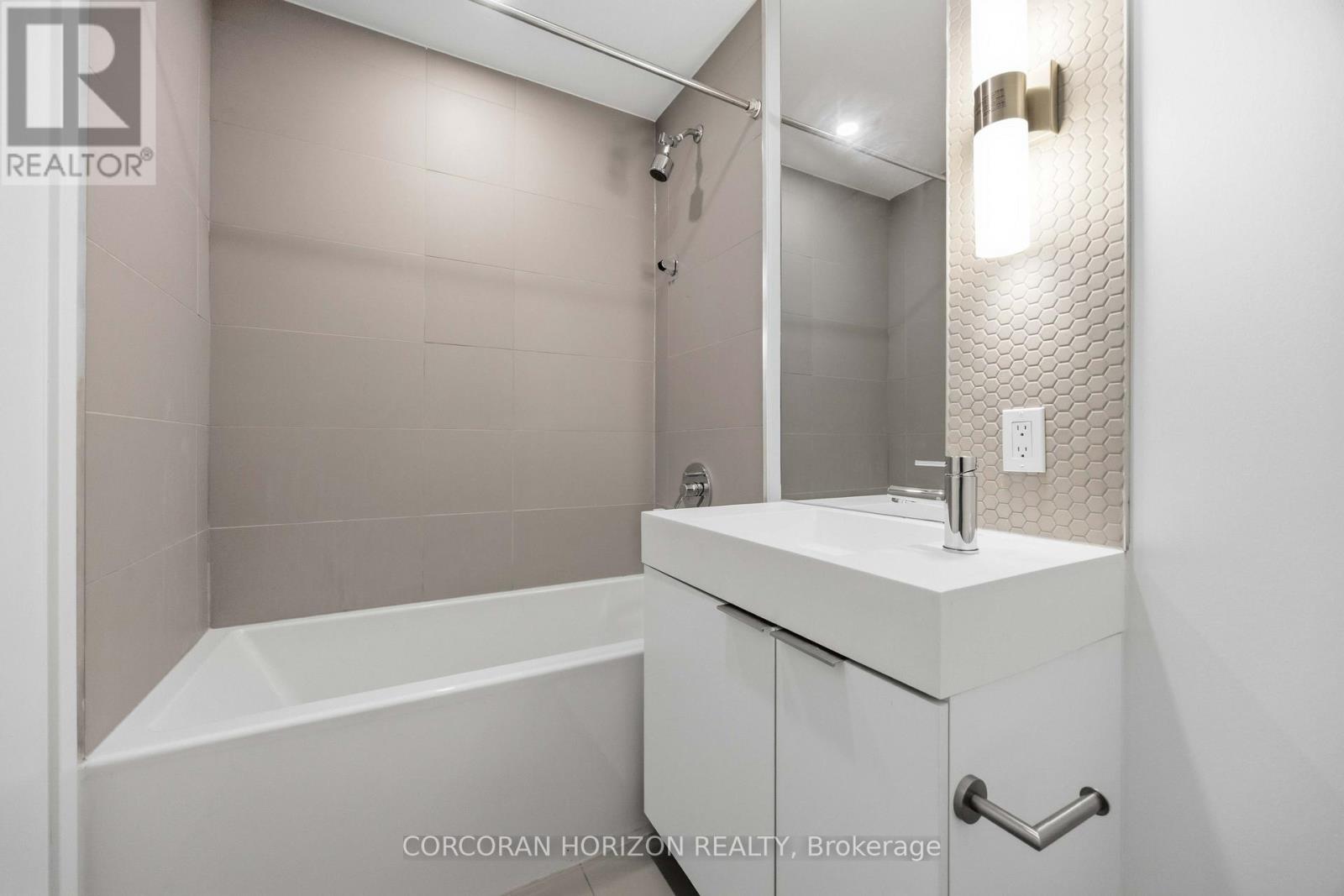101 - 33 Helendale Avenue, Toronto, Ontario  M4R 1C5 - Photo 30 - C13740876